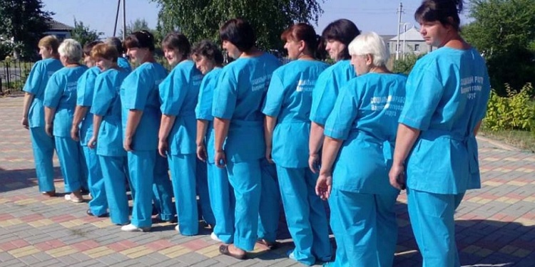 Минтруд одобрил компенсацию расходов на спецодежду для соцработников