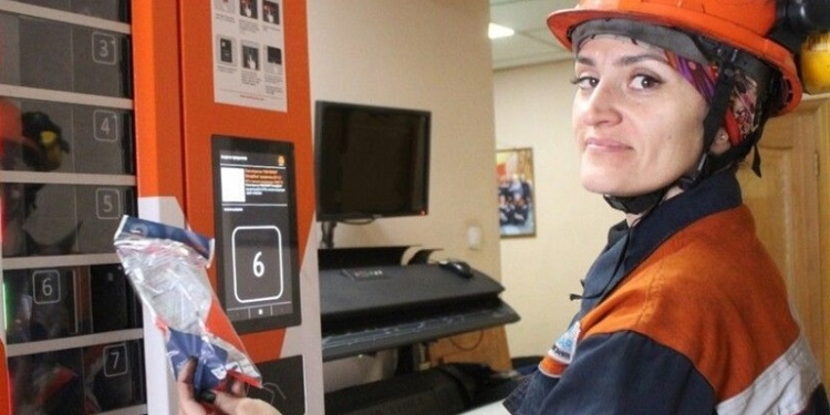 Российский производитель коксующегося угля переходит на вендинг СИЗ