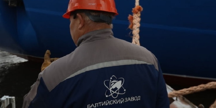 Балтийский завод выиграл спор с ФАС из-за рабочих ботинок