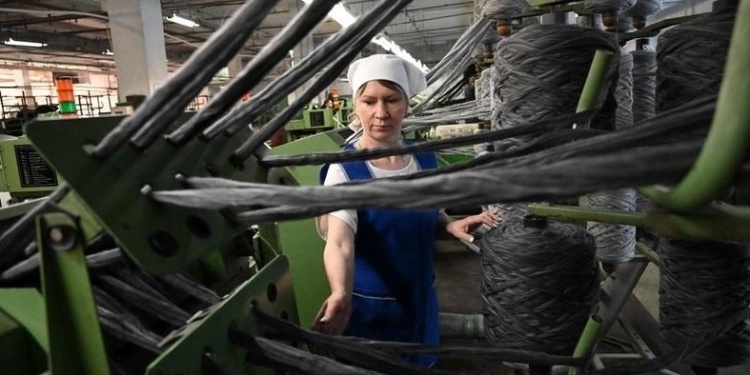 Свердловский камвольный комбинат открыл новую прядильную фабрику