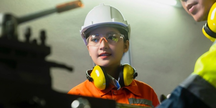 Нужно ли заводить карточку учета СИЗ студентам? Разъясняет Роструд