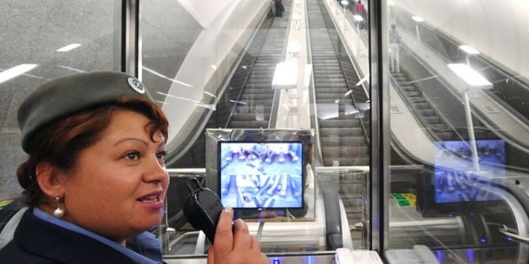 Петербургский метрополитен потратит 300 млн руб. на СИЗ и спецодежду