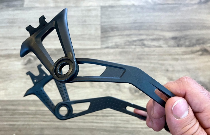 Инновации затронули подбородочный ремешок каски