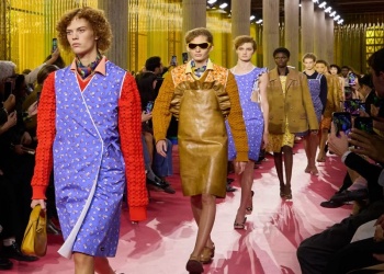 Miu Miu представила в Париже новое прочтение рабочей одежды