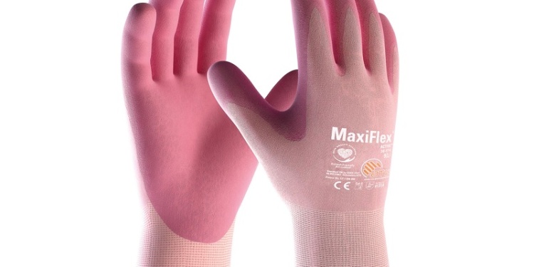 В Британии стартовали продажи розовых защитных перчаток