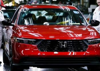 Американские рабочие Honda подали в суд из-за СИЗ