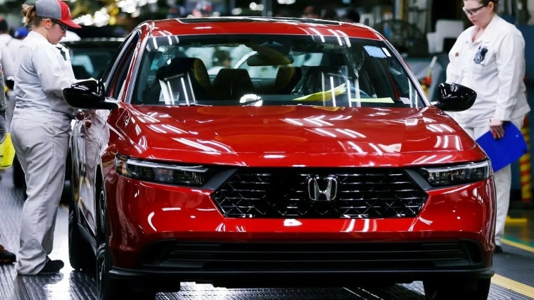 Американские рабочие Honda подали в суд из-за СИЗ