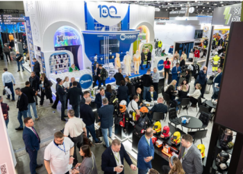 Кимрская фабрика отметила 100-летний юбилей на БИОТ-2025