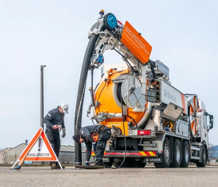 Рабочие в городе: СИЗ работников муниципальных служб