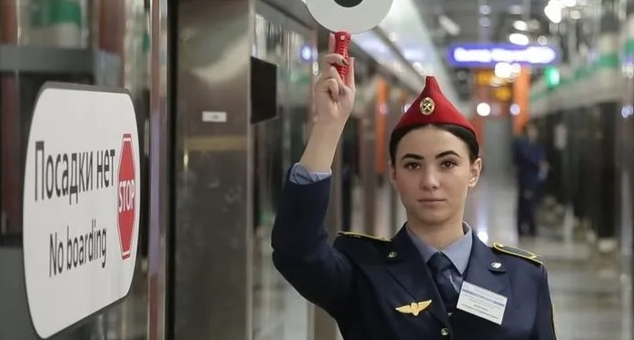 На форму сотрудников петербургского метро потратят 1,75 млрд рублей