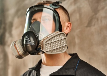 Примерочная СИЗОД: обзор на маску RK 800 от Респираторного комплекса