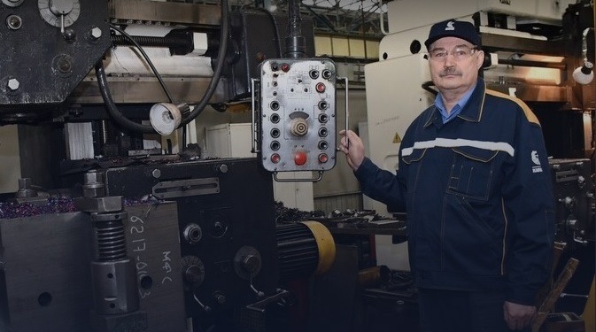 «КамАЗ» впервые за 15 лет меняет корпоративную спецодежду