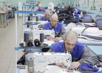 В Cовфеде предлагают по умолчанию считать российскими товары, произведенные осужденными