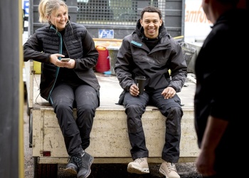 Makita запускает продажи линейки рабочей одежды «с головы до ног»