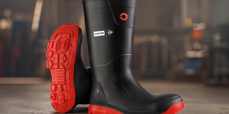 Hunter и Dunlop выпустили модель рабочих сапог для женщин