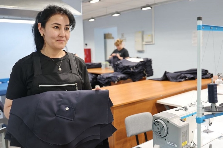 Белорусско-российская фабрика в Мстиславле увеличивает выпуск спецодежды