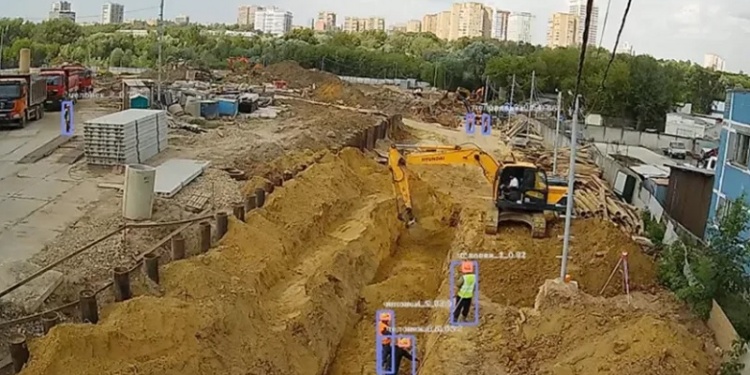 ИИ за полгода выявил более 8 тыс. нарушений ТБ на стройке