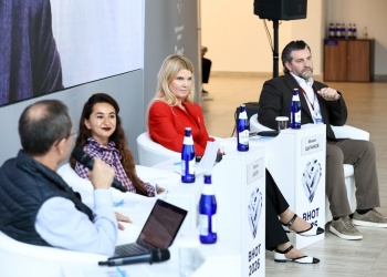 «Форма жизни»: как спецодежда возвращает престиж рабочих профессий
